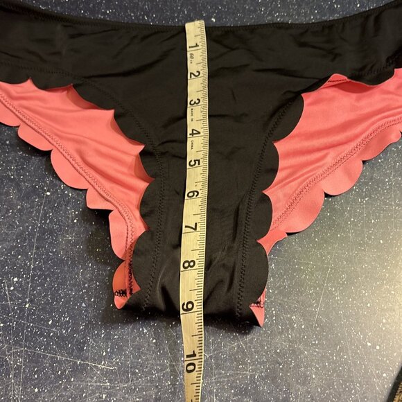 Victoria's Secret PINK NWOT Bikini Bottom Solid Black Scallop Trim Hi-Cut SZ L - Picture 8 of 8